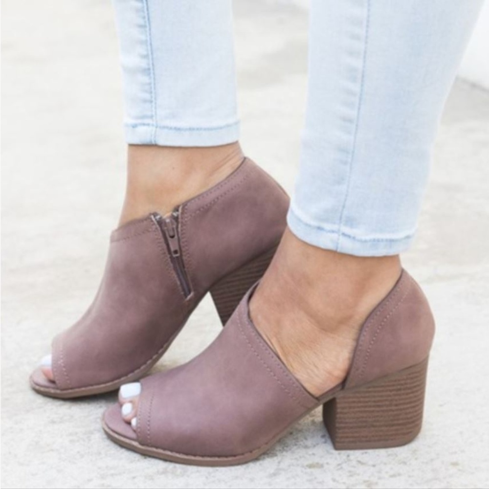 LAST ONE! Sz 10, Cut Out Side Zip Peep Toe Booties - Picture 2 of 3